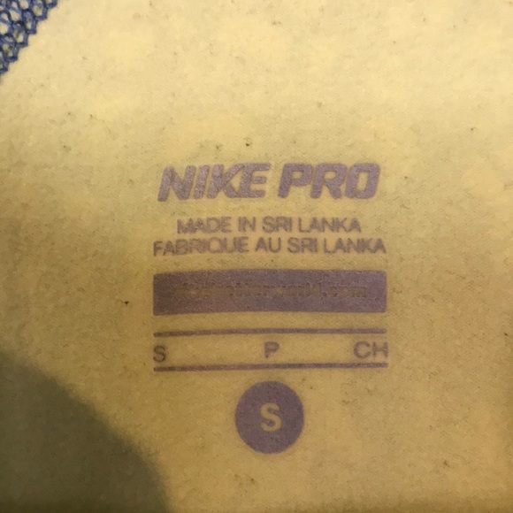 Nike Dri-Fit Running 1/2 Zip Top - Size Sm - Picture 2 of 7